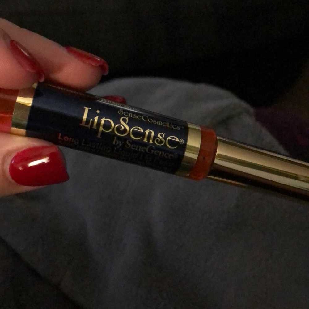 SeneGence LipSense in razzberry
